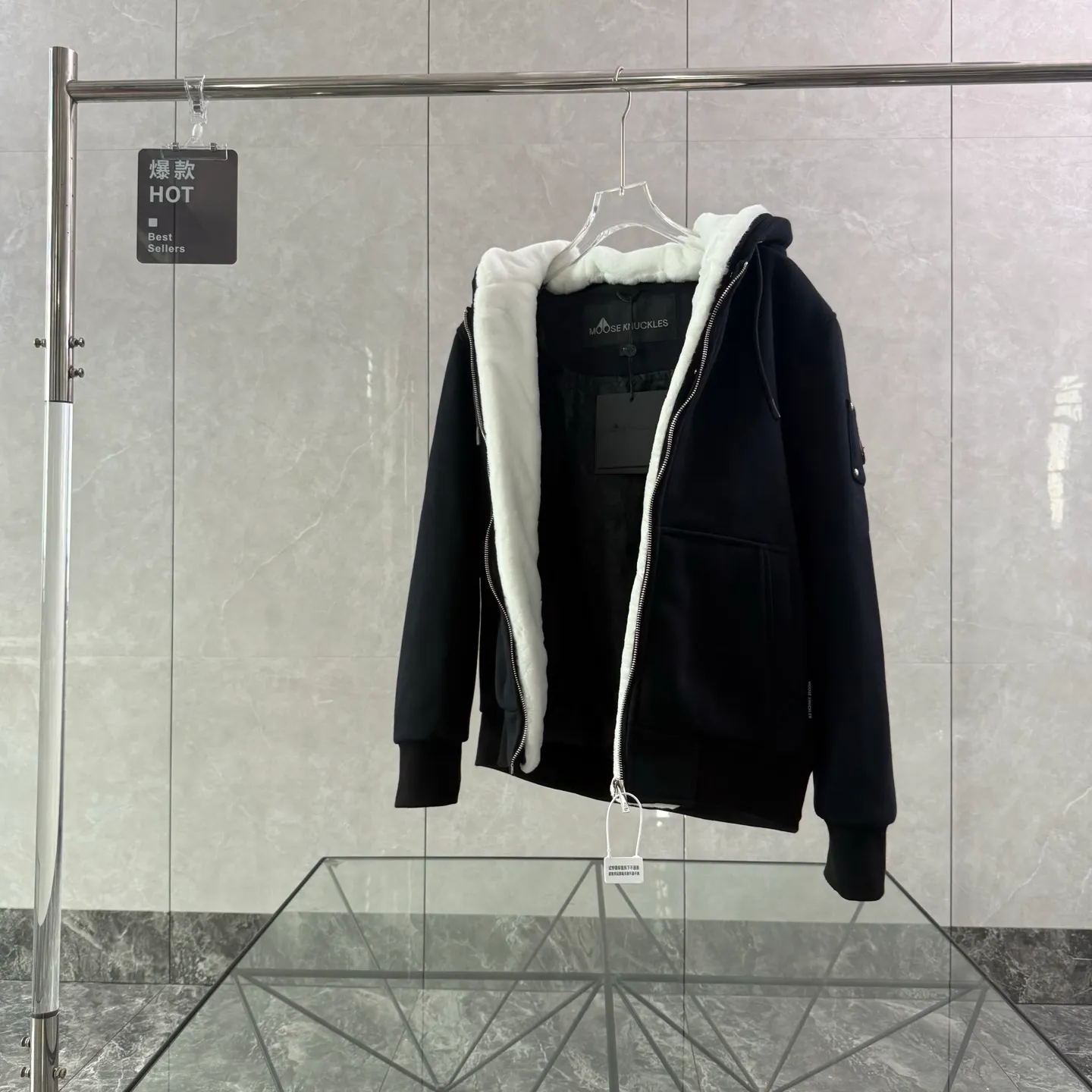 （ ） Moose Knuckles SS 23 、 ， ， ， 🍃 ， ， ， ☁️ ！ ♾️ ： ， Premium ， Authentic ！ Size：S-XXL 👉 👉